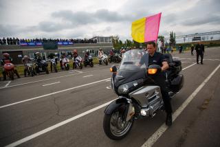 Кам`янський міський голова Андрій Білоусов відкрив моточемпіонат UA Riders CUP 2018